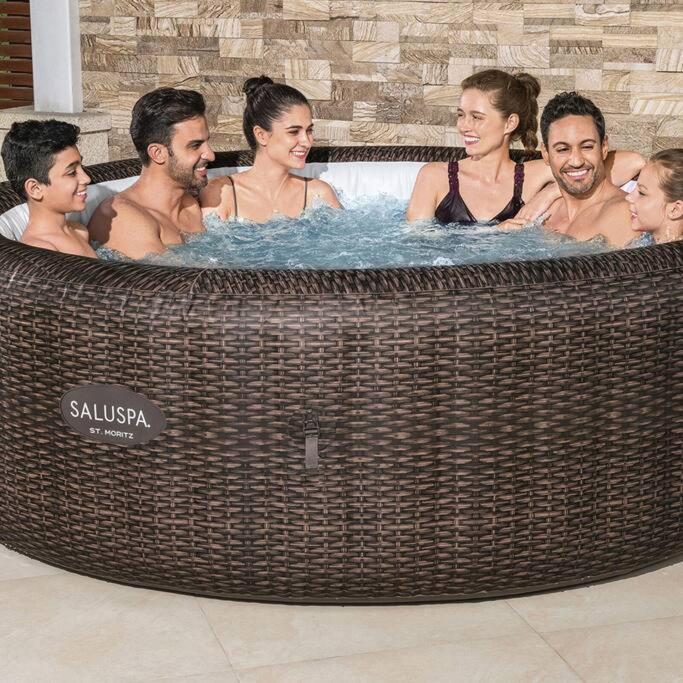 Holiday home Serenity In The City: 2br W/ Hot Tub *